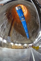 La calata dell'ultimo dipolo a LHC